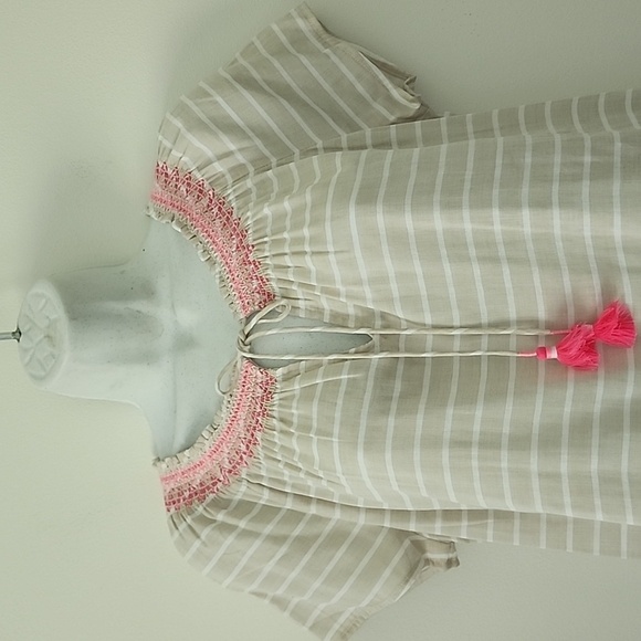 Vineyard Vines Boardwalk Stripe Smocked Beige and Pink Women's Top Size XS - Picture 3 of 13
